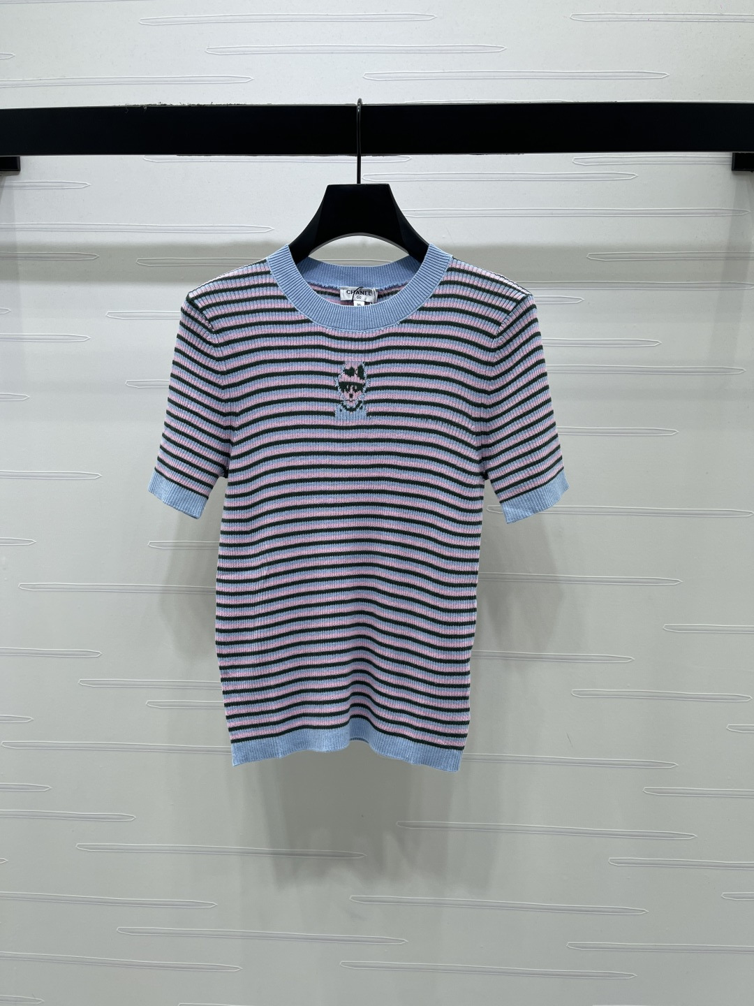 Women's short sleeves